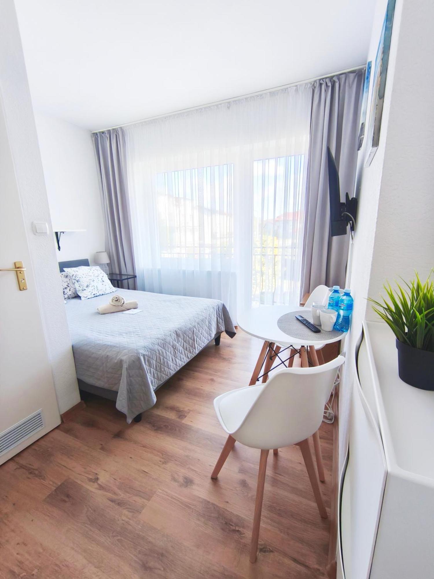 Appartement Korador à Ostrowo  Extérieur photo