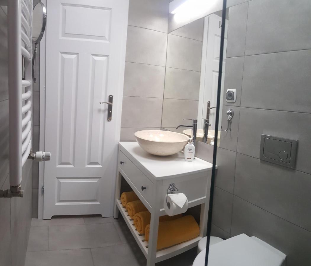 Appartement Korador à Ostrowo  Extérieur photo